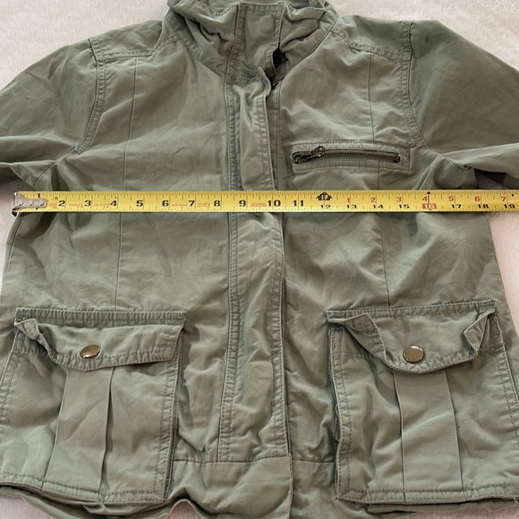 GAP Women’s Khaki Green Short Utility Douglas Fir Denim Jacket Size Small - Picture 7 of 12